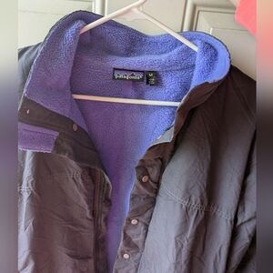Patagonia Black/Gray BomberJacket with Purple Fleece Men's med Style 28351
